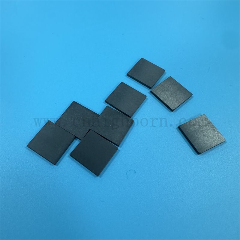 定制的黑色氧化锆不规则板零件绝缘子ZRO2陶瓷板