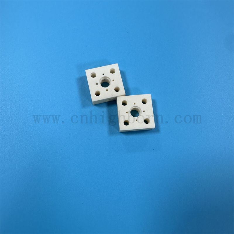 绝缘氧化铝不规则块耐磨99牛奶白色AL2O3陶瓷部分