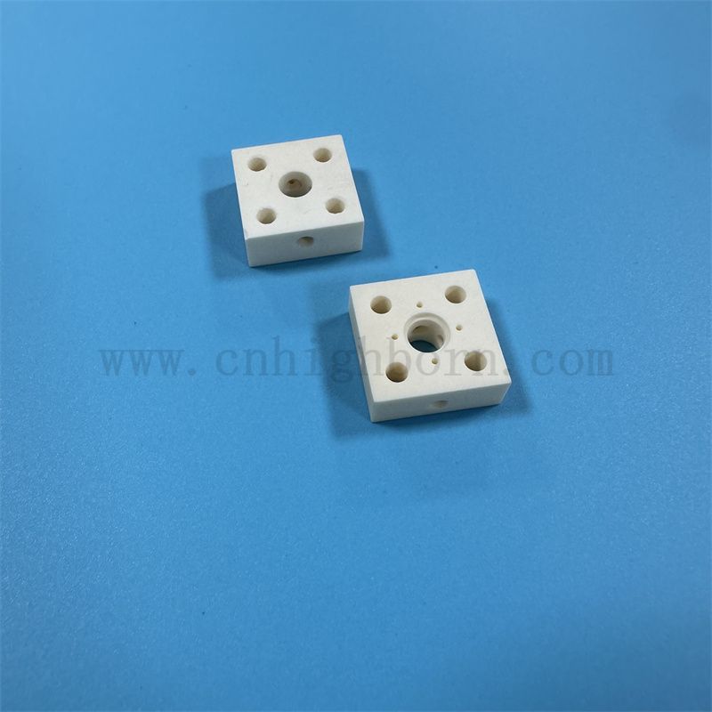 绝缘氧化铝不规则块耐磨99牛奶白色AL2O3陶瓷部分
