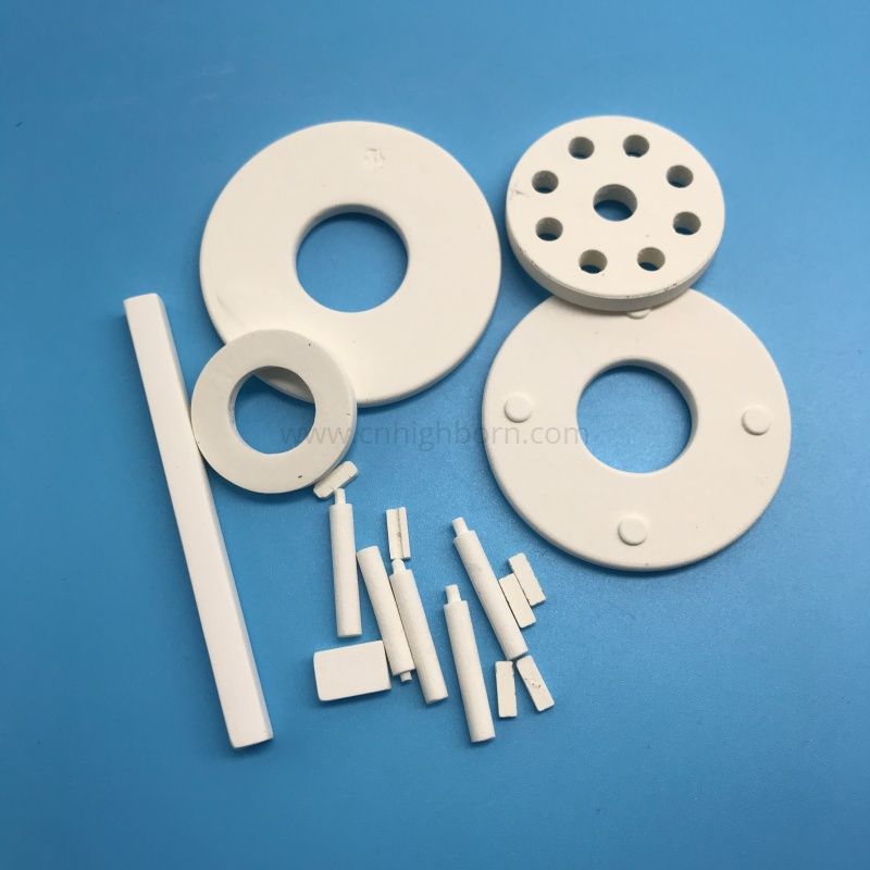 Porous Diatomite Ceramic Plates Parts Customized Shapes Sizes