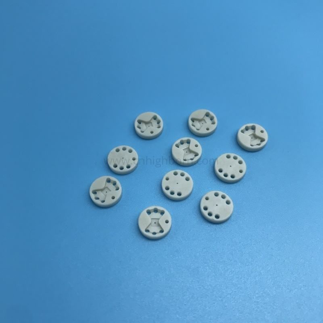 定制 AlN 氮化铝陶瓷 陶瓷星形穿孔基板
